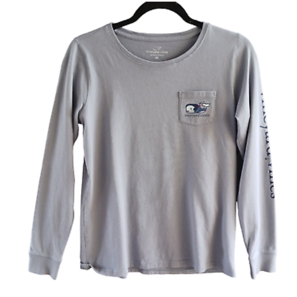 Vineyard Vines Halloween Shirt
L Blue Pocket Tee
Pullover Whale Vampire